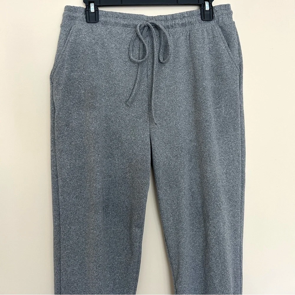 Love Streak Women’s Heather Gray Joggers_2